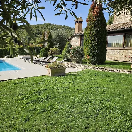 Il Casale Del Conte 샬레