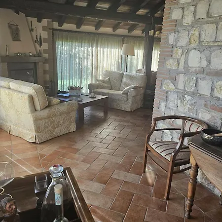 Il Casale Del Conte 샬레 *
