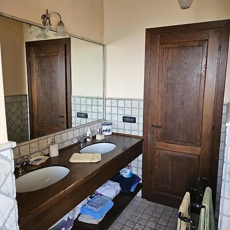 Il Casale Del Conte 샬레