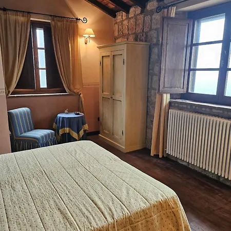 Il Casale Del Conte 샬레 프라타토디나